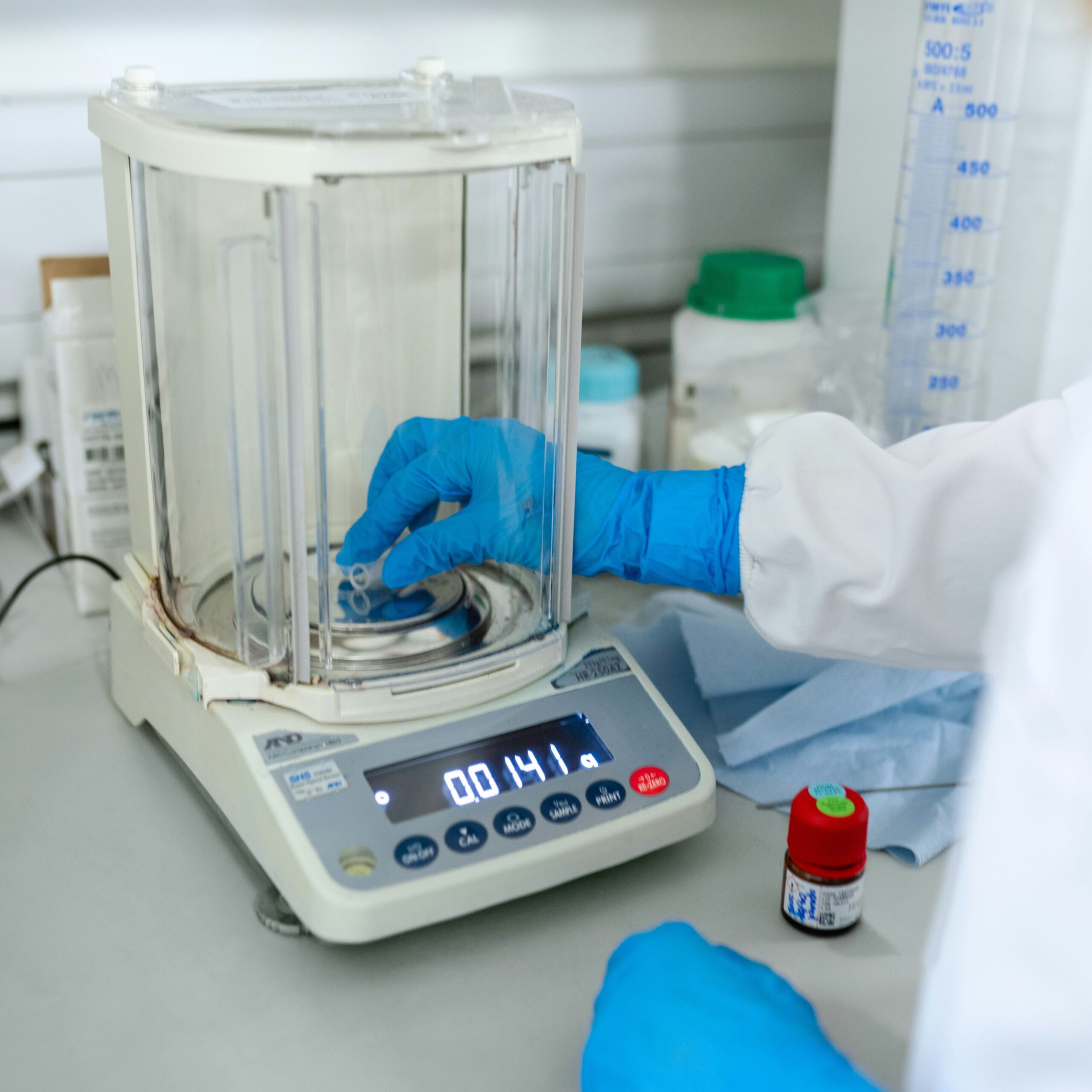 Laboratorium analizy chemicznej - dobór środków chemicznych dla przemysłu papierniczego
